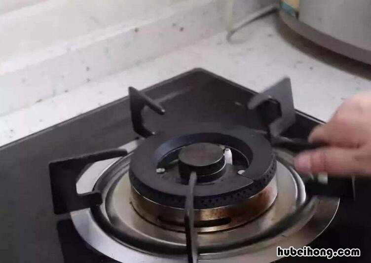 煤气灶去污小窍门有哪些 煤气灶怎么去污