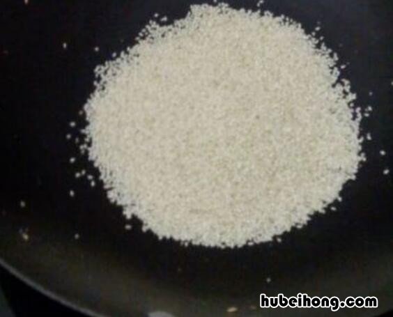 白芝麻要炒多久才能炒熟 炒芝麻是干炒还是湿炒