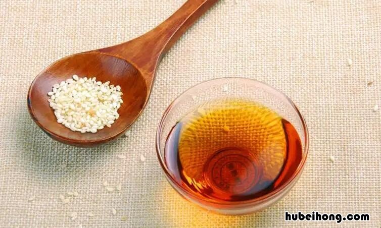 芝麻油用塑料瓶最多能装多久? 芝麻油用什么装可长期保存