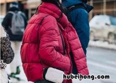 羽绒服和棉服的区别是什么 羽绒服跟棉服有啥区别