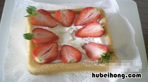 草莓蛋糕的做法家庭做法视频 草莓酱的家庭制作方法