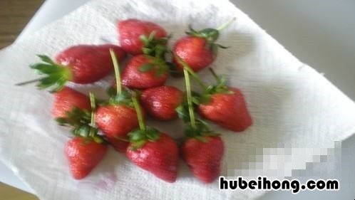 草莓蛋糕的做法家庭做法视频 草莓酱的家庭制作方法