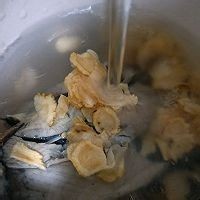 花旗参煲乌鸡汤的做法 花旗参炖乌鸡汤有什么功效