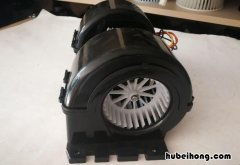 汽车鼓风机嗡嗡的响原因是什么 汽车鼓风机有滋滋的声音