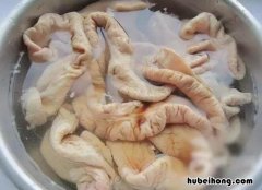 猪大肠怎样洗才干净呢 猪大肠怎样洗才干净视频
