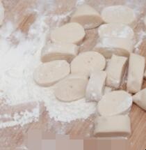 芹菜饺子怎么做? 芹菜饺子怎样做好吃