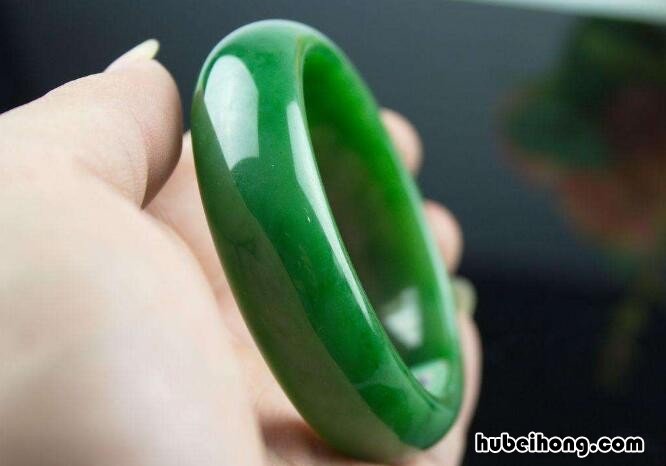 玉镯子怎么鉴别真假图片 玉镯子怎么鉴别真假图解