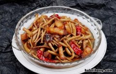 茶树菇炖瘦肉有什么功效 茶树菇煲瘦肉
