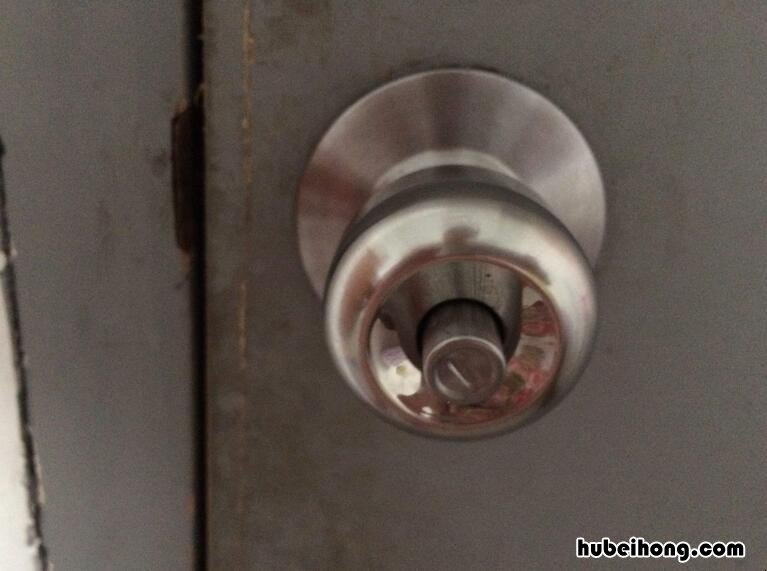 球形门锁怎么拆解 球形门锁怎样拆