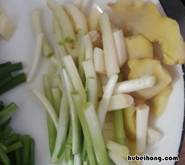 莲藕炒肉怎样做才好吃窍门 莲藕炒肉怎样做才好吃视频
