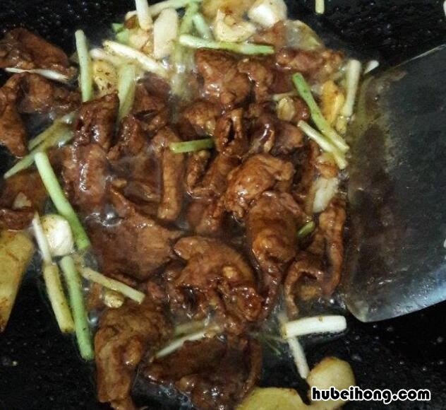莲藕炒肉怎样做才好吃窍门 莲藕炒肉怎样做才好吃视频