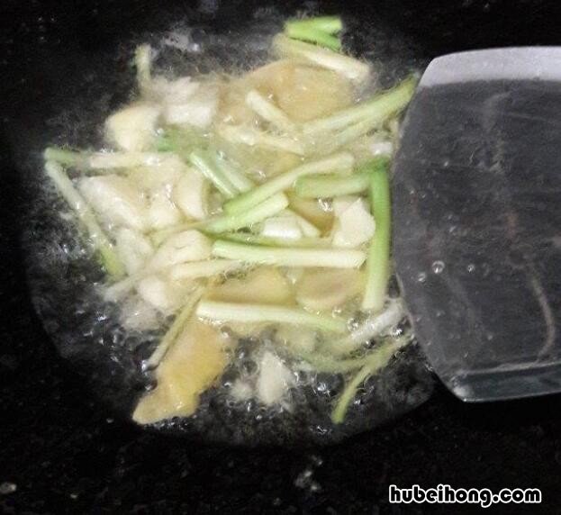 莲藕炒肉怎样做才好吃窍门 莲藕炒肉怎样做才好吃视频