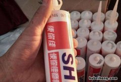 瓷白胶有水能粘住吗有毒吗 瓷白胶有水能粘住吗视频
