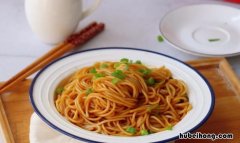 葱油拌面的面用过凉水吗 葱油拌面的面用过凉水吗还是热水