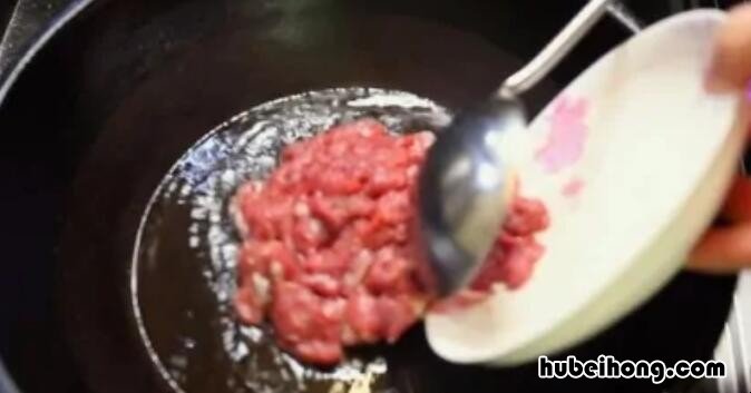 蒜苔炒牛肉的步骤是什么 蒜苔炒牛肉的做法牛肉怎么炒才嫩
