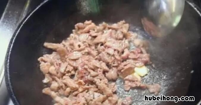 蒜苔炒牛肉的步骤是什么 蒜苔炒牛肉的做法牛肉怎么炒才嫩