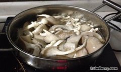 蘑菇焯水需要多长时间 蘑菇焯水是开水下锅还是冷水下锅