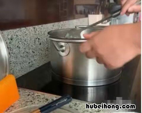 虾仁玉米粥的做法是什么 宝宝辅食玉米虾仁粥做法