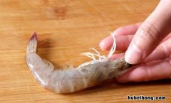 虾线不去除可以吃吗 龙虾的虾线去掉会使肉缩吗