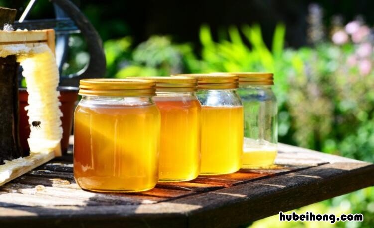 蜂蜜过期一年还能喝吗 蜂蜜过期1年半还能喝吗
