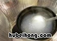 豌豆粉怎么做凉粉 豌豆粉怎么做凉粉劲道视频教学