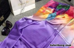 缎面的衣服 缎面衣服掉色吗