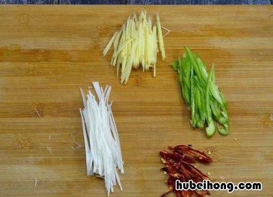 青椒土豆丝需要焯水吗 青椒土豆丝一定要焯水吗