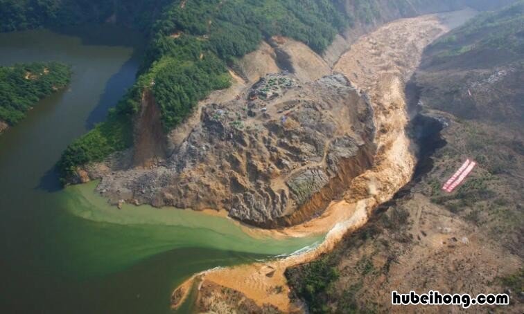 什么是堰塞湖 什么叫堰塞湖什么意思