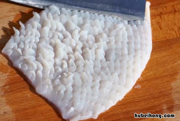 鱿鱼怎么切 火箭筒鱿鱼多少钱一斤