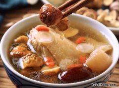 鸡汤怎么炖好喝又营养 月子餐鸡汤怎么炖好喝又营养视频