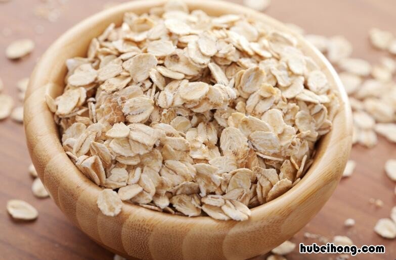 麦片可以用冷牛奶泡吗 麦片怎么冲泡才正确