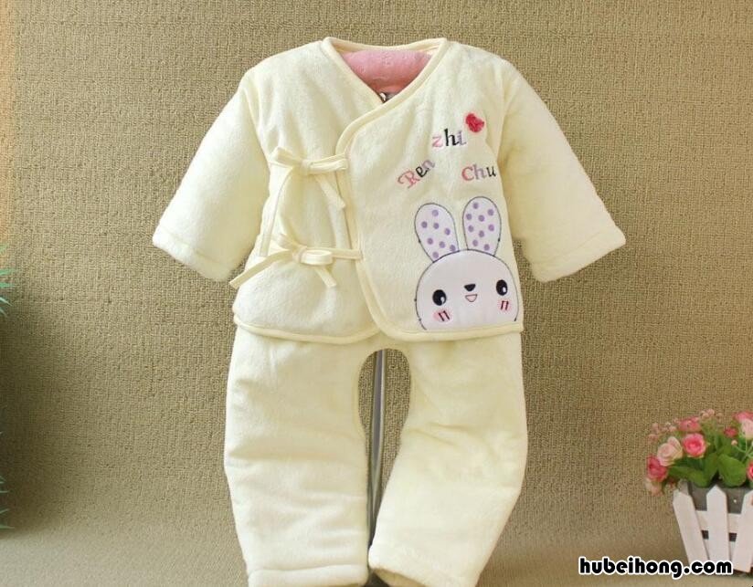 小孩的衣服网上买好吗 网购宝宝衣服的平台