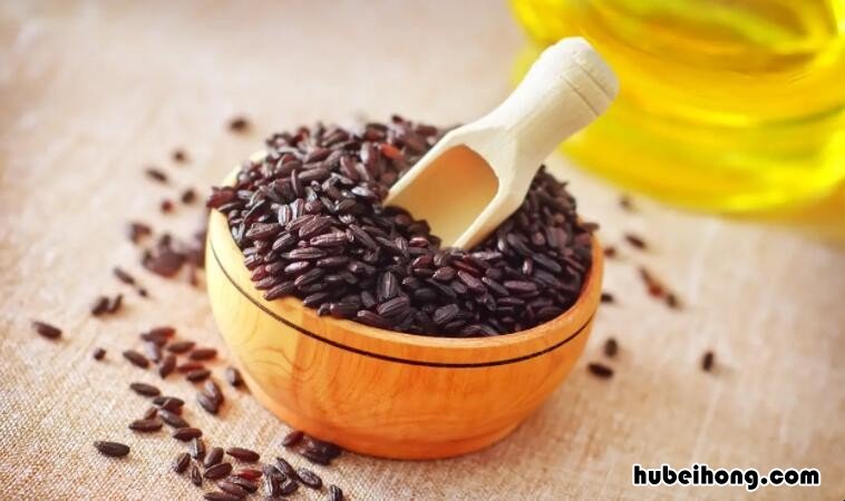黑米可以蒸米饭吗 吃什么能增加黑色素的生成
