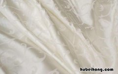 衣服勾丝怎么办要剪掉吗 衣服勾丝属于什么问题