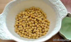 黄豆泡多久可以炖猪蹄 黄豆泡多久可以炖猪蹄