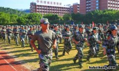 军训的意义作文怎么写 军训的意义议论文800字高一作文