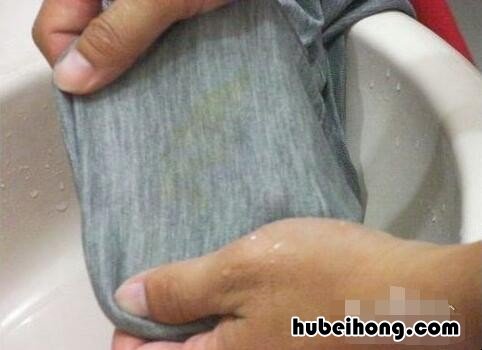 衣服上的油点怎么去除? 衣服上的油点怎么去除小窍门简单方法
