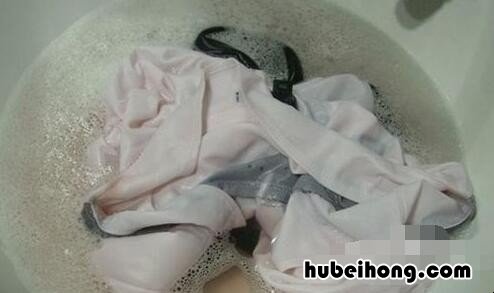 衣服上的油点怎么去除? 衣服上的油点怎么去除小窍门简单方法
