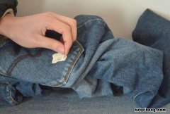 衣服上粘了口香糖,怎么办 衣服上粘了口香糖怎么办呢