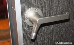 房门隔音效果太差怎么补救 家里的门隔音效果差怎么办视频