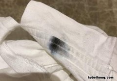 衣服沾上墨水用什么可以清除 衣服上的墨水渍怎么去除小窍门