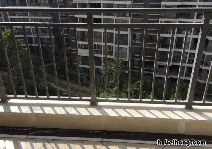 阳台内墙真石漆怎么装修好 阳台内真石漆墙面如何处理好