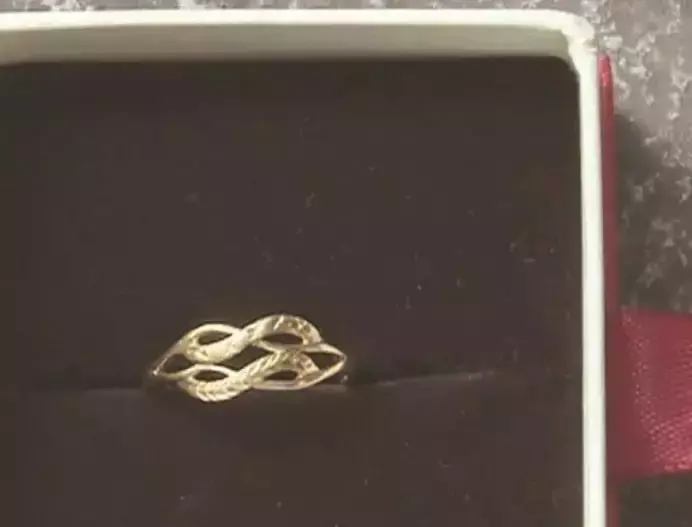 买的金戒指掉色怎么办 金戒指变卖还能值多少钱