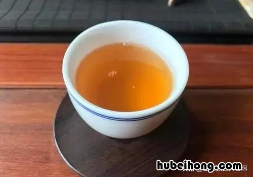 普洱生茶和熟茶的区别知乎 普洱生茶和熟茶的区别哪个贵些
