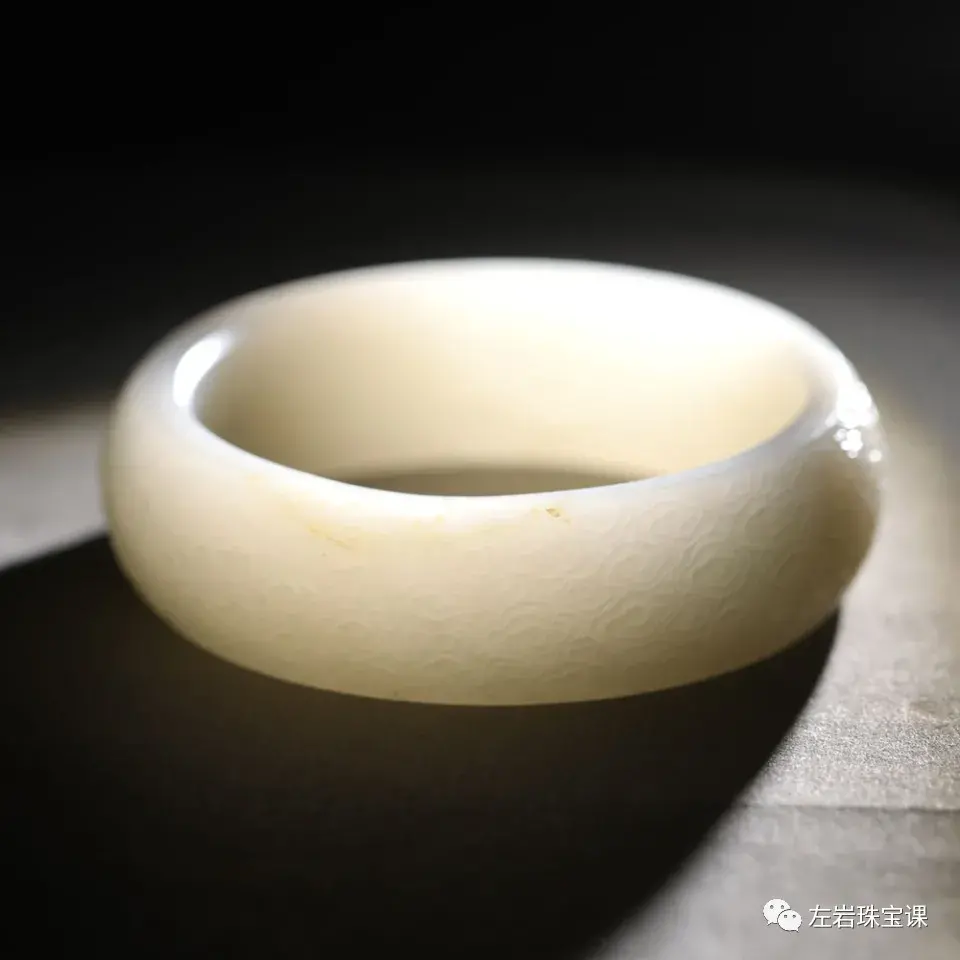 怎样选好玉镯 怎样选择玉手镯