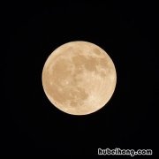 为什么月亮的形状在不停的变化呢 为什么月亮的形状在不停的变化呢英语