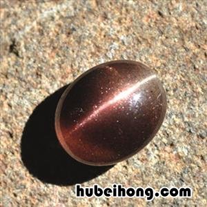 金绿猫眼宝石纹理特征 金绿宝石猫眼产地