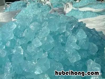 玻璃胶水怎么弄 玻璃胶水长什么样