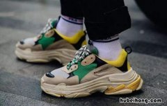 穿皮鞋硌脚后跟 穿皮鞋脚后跟疼有什么妙招