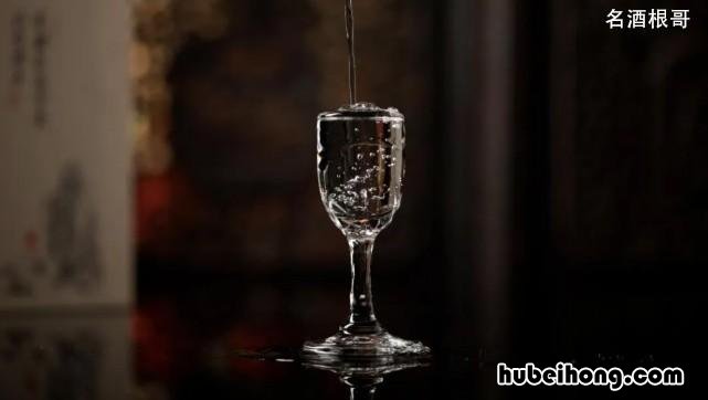 没喝完的白酒能放多久 没喝完的白酒怎么倒回瓶子里